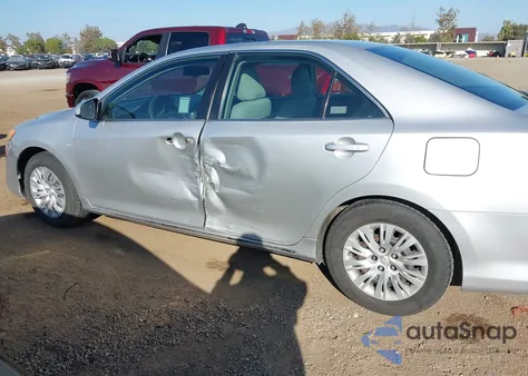 2012 Toyota Camry Le z USA, uszkodzony, nr VIN 4T4BF1FK1CR181078